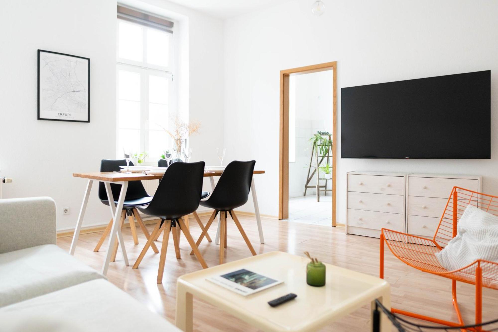 Grosse 3 Zimmer Wohnung Mit Netflix In Zentraler Lage Erfurt Luaran gambar