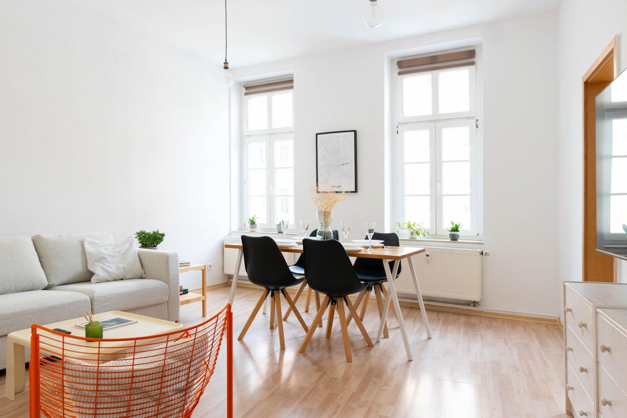 Grosse 3 Zimmer Wohnung Mit Netflix In Zentraler Lage Erfurt Luaran gambar